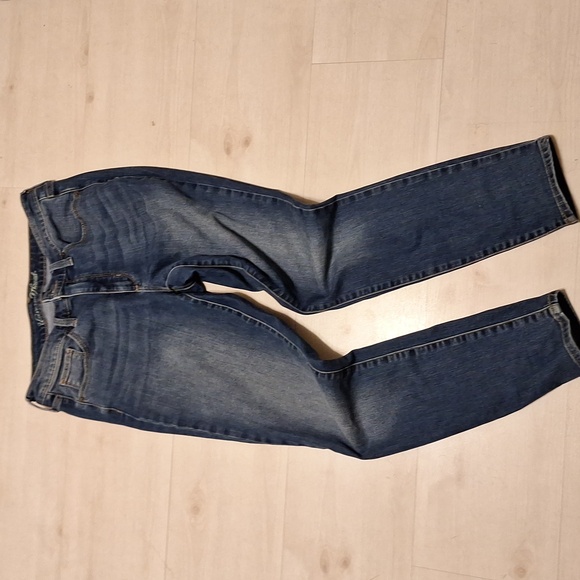 Universal thread Mid Rise Skinny Jean - Picture 5 of 7
